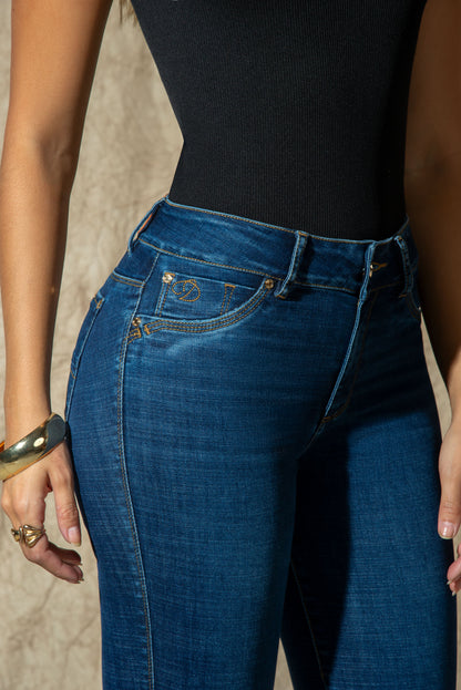 V07270 JEAN 1 BOTON DELUXE (ORDENA UNA TALLA MÁS)